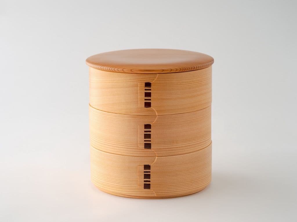 Recipiente sovrapponibile - tre livelli